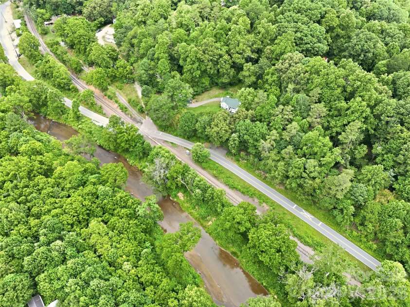 126 Lindsey Road, Candler, NC 28715.  MLS# CAR4396737, YatesRealty ID 32271. 