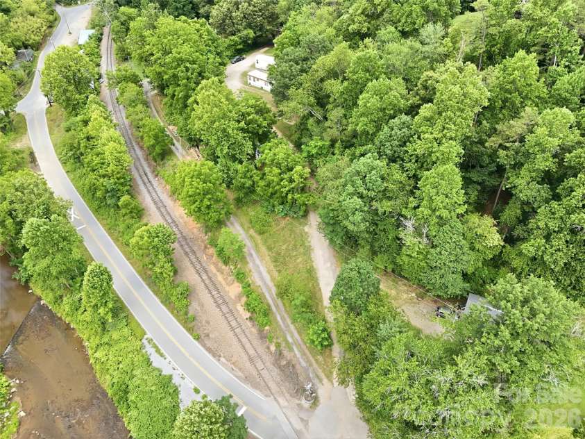 126 Lindsey Road, Candler, NC 28715.  MLS# CAR4396737, YatesRealty ID 32271. 