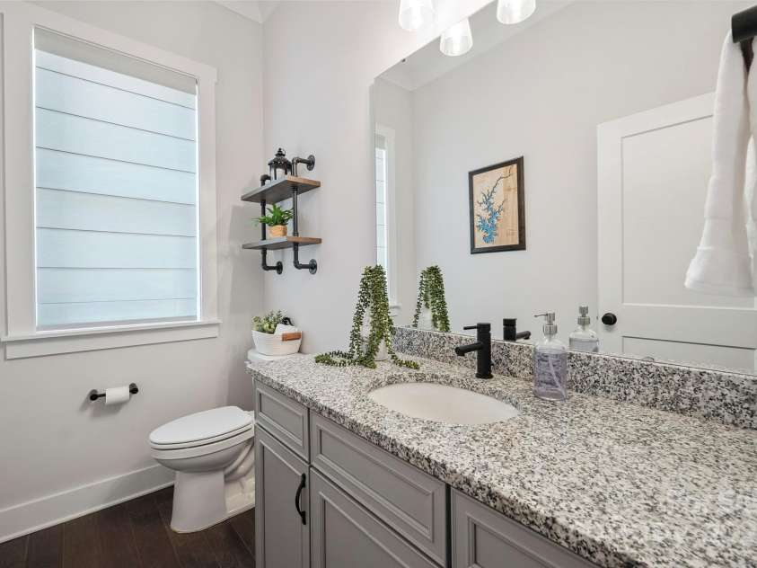 19012 Beecher Commons Drive, Huntersville, NC 28078.  MLS# CAR4276383, YatesRealty ID 32273. Ensuite Bath on upper level with granite vanity & tub/shower!