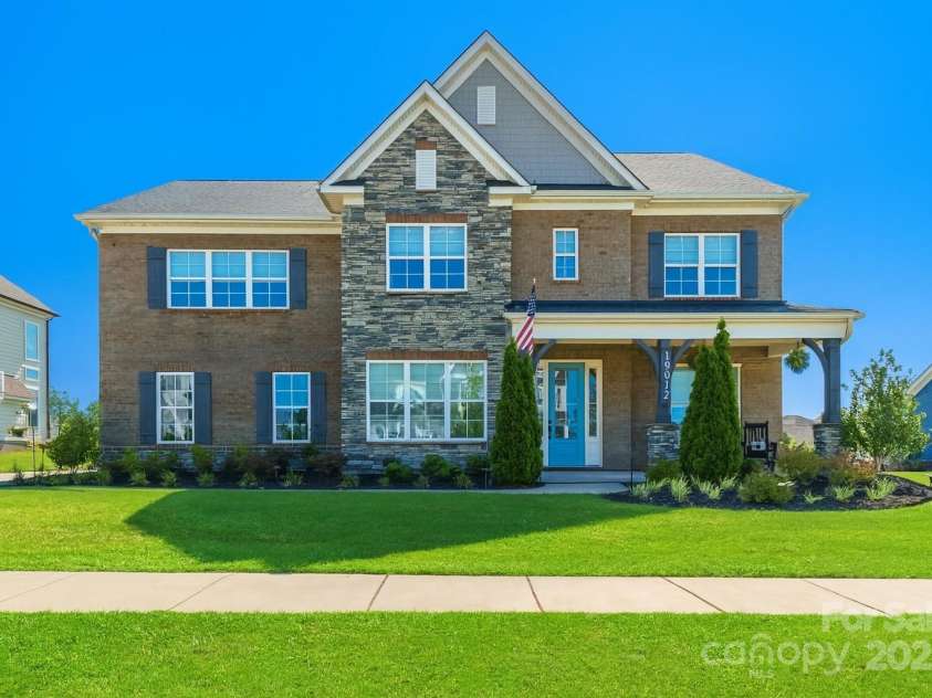 19012 Beecher Commons Drive, Huntersville, NC 28078.  MLS# CAR4276383, YatesRealty ID 32273. Gorgeous, JP Orleans, 2 story, 4 bedroom, 3.5 bath home with covered front & back porch & 3 car garage, located in highly desirable Walden neighborhood!