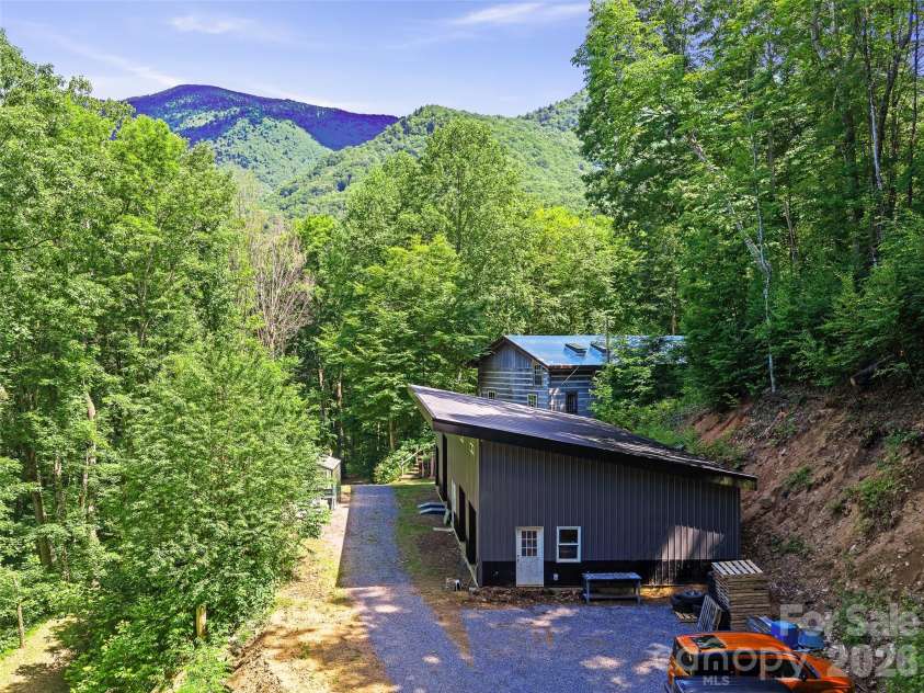 311 Old Sawmill Road, Burnsville, NC 28714.  MLS# CAR4395258, YatesRealty ID 32273. 