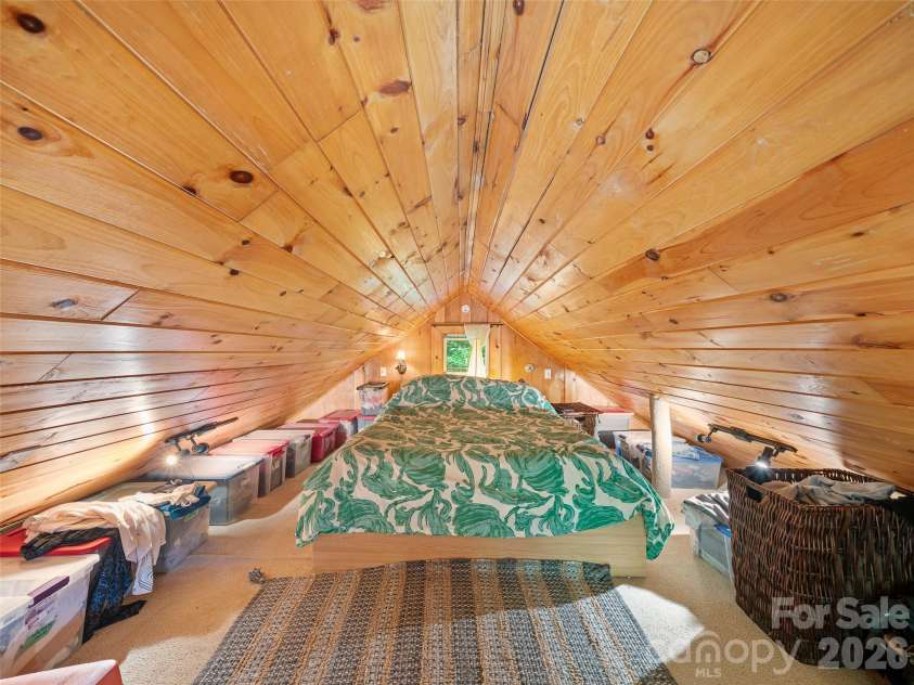 311 Old Sawmill Road, Burnsville, NC 28714.  MLS# CAR4395258, YatesRealty ID 32273. 