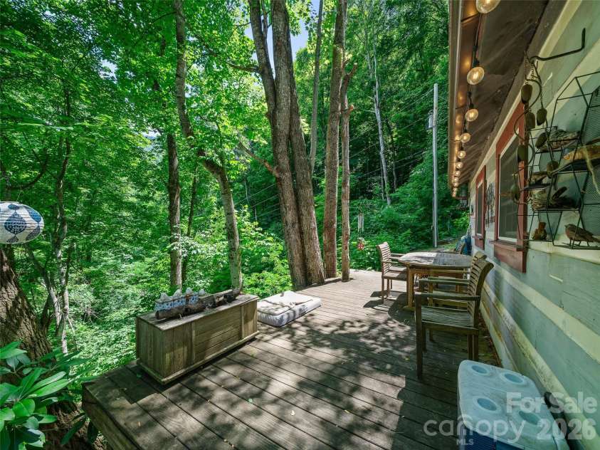 311 Old Sawmill Road, Burnsville, NC 28714.  MLS# CAR4395258, YatesRealty ID 32273. 