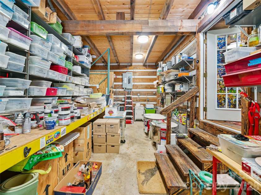 311 Old Sawmill Road, Burnsville, NC 28714.  MLS# CAR4395258, YatesRealty ID 32273. 