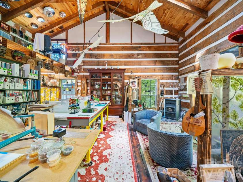 311 Old Sawmill Road, Burnsville, NC 28714.  MLS# CAR4395258, YatesRealty ID 32273. 