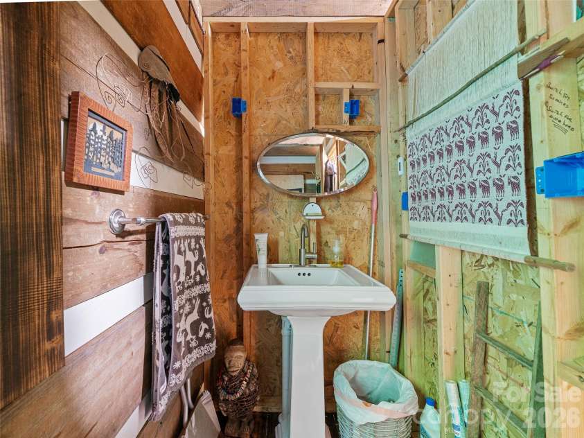 311 Old Sawmill Road, Burnsville, NC 28714.  MLS# CAR4395258, YatesRealty ID 32273. 