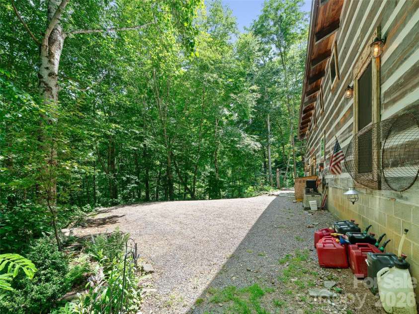 311 Old Sawmill Road, Burnsville, NC 28714.  MLS# CAR4395258, YatesRealty ID 32273. 