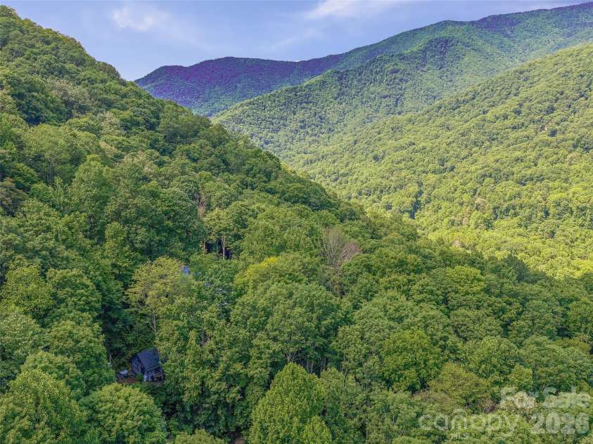 311 Old Sawmill Road, Burnsville, NC 28714.  MLS# CAR4395258, YatesRealty ID 32273. 