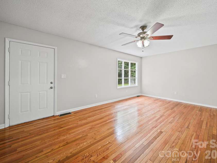 5719 Lewis Road, Gastonia, NC 28052.  MLS# CAR4391526, YatesRealty ID 32274. 