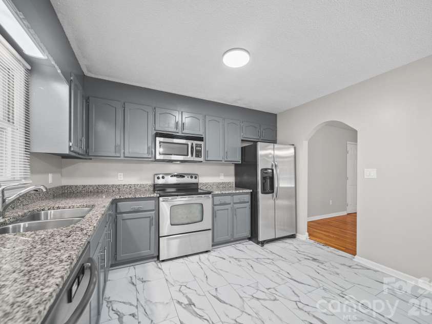 5719 Lewis Road, Gastonia, NC 28052.  MLS# CAR4391526, YatesRealty ID 32274. 