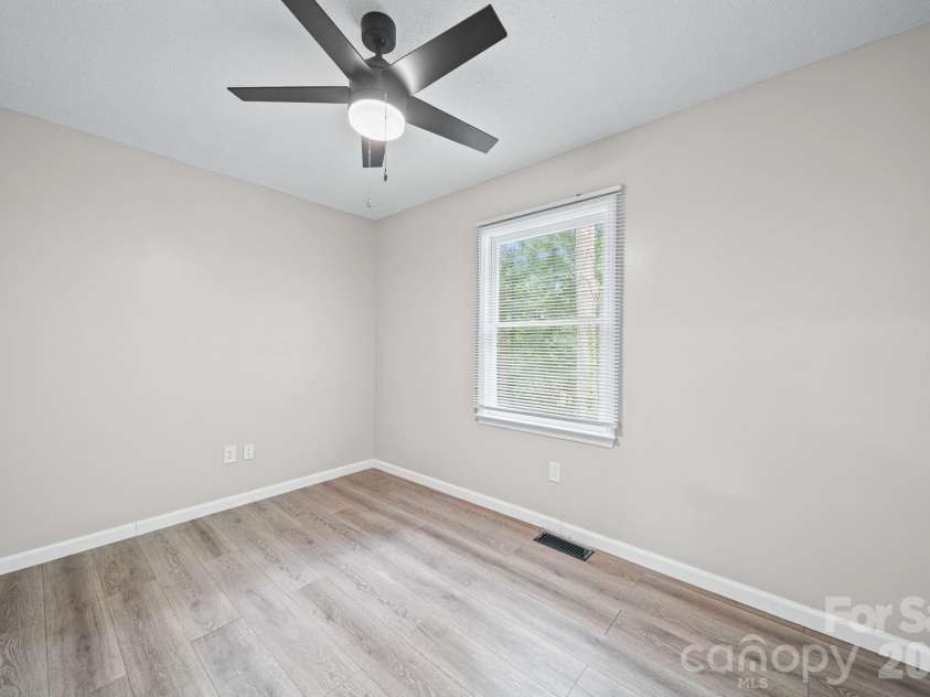 5719 Lewis Road, Gastonia, NC 28052.  MLS# CAR4391526, YatesRealty ID 32274. 