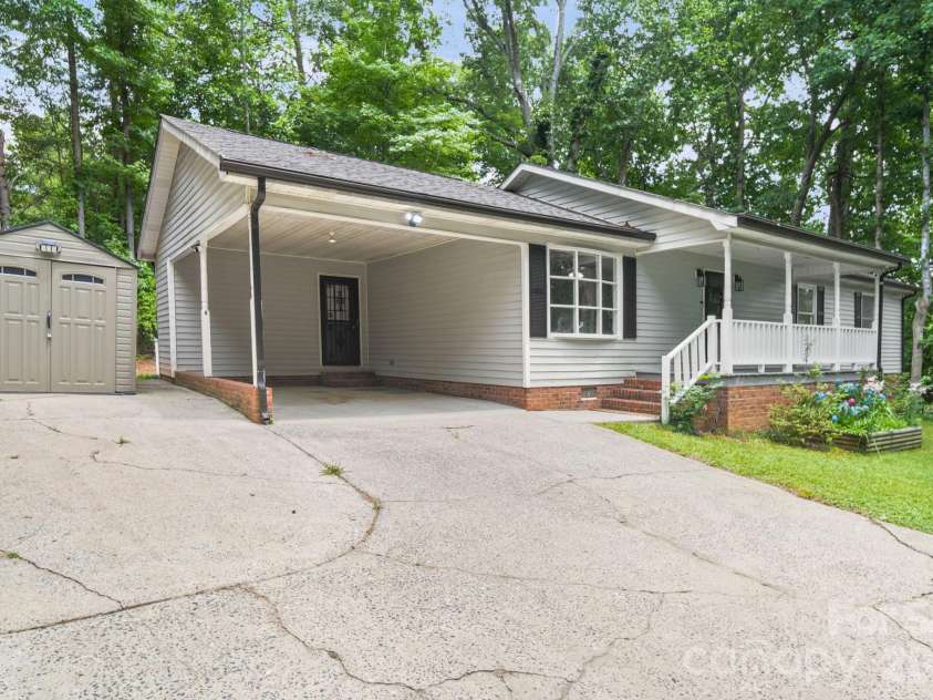 5719 Lewis Road, Gastonia, NC 28052.  MLS# CAR4391526, YatesRealty ID 32274. 