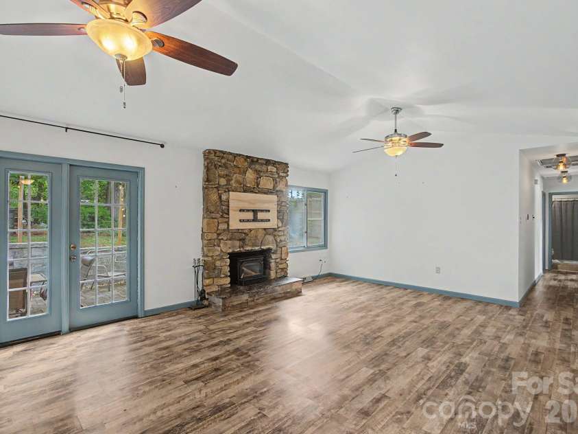 21 Glen Meadows Road, Arden, NC 28704.  MLS# CAR4390296, YatesRealty ID 32275. 