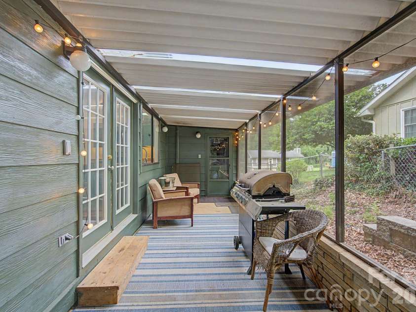 21 Glen Meadows Road, Arden, NC 28704.  MLS# CAR4390296, YatesRealty ID 32275. 