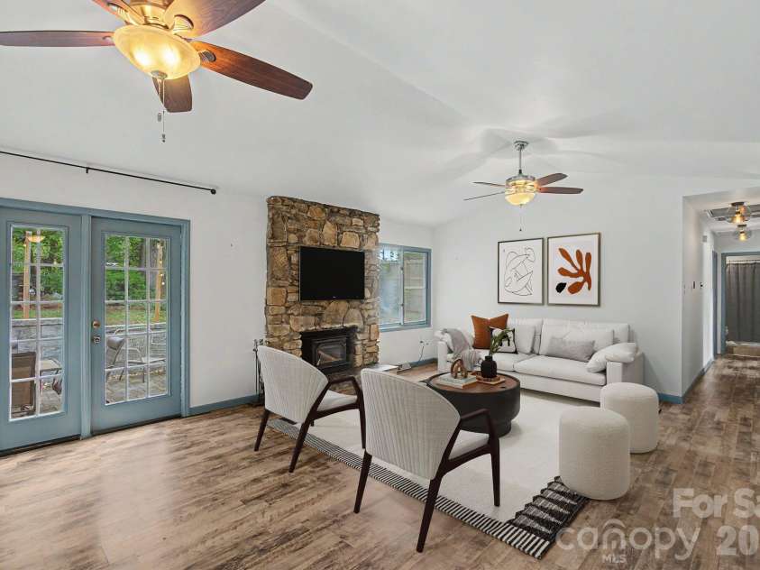 21 Glen Meadows Road, Arden, NC 28704.  MLS# CAR4390296, YatesRealty ID 32275. Virtually Staged