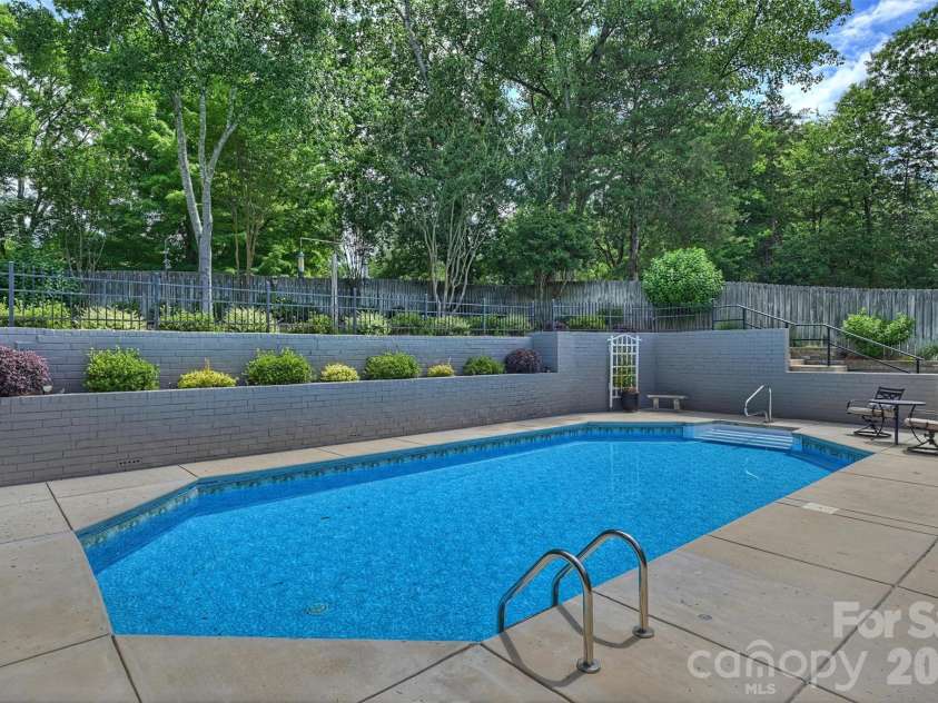 4013 Bridgewood Lane, Charlotte, NC 28226.  MLS# CAR4372184, YatesRealty ID 32276. Peaceful view