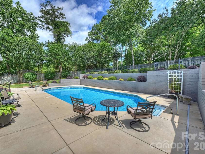 4013 Bridgewood Lane, Charlotte, NC 28226.  MLS# CAR4372184, YatesRealty ID 32276. Pool