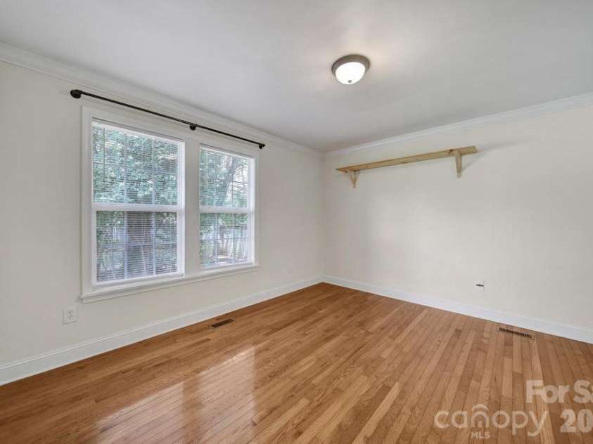 2715 Springway Drive, Charlotte, NC 28205.  MLS# CAR4392344, YatesRealty ID 32277. 