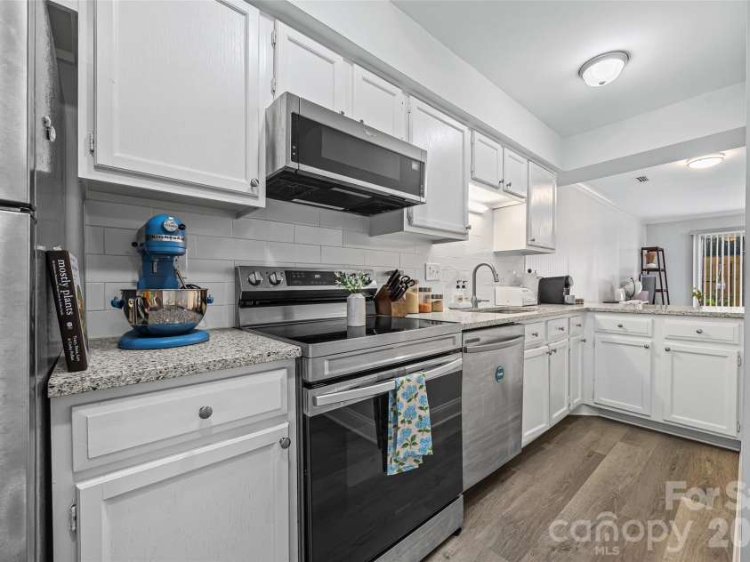 505 Heritage Parkway, Fort Mill, SC 29715.  MLS# CAR4392406, YatesRealty ID 32278. 