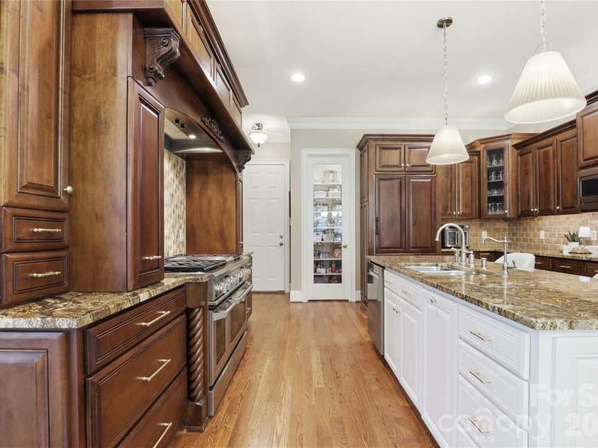 161 Cape Cod Way, Mooresville, NC 28117.  MLS# CAR4391802, YatesRealty ID 32279. 