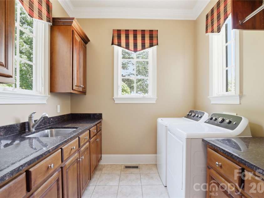 161 Cape Cod Way, Mooresville, NC 28117.  MLS# CAR4391802, YatesRealty ID 32279. 