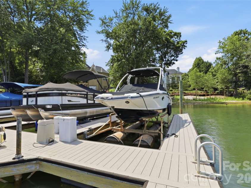 161 Cape Cod Way, Mooresville, NC 28117.  MLS# CAR4391802, YatesRealty ID 32279. 