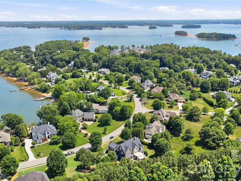 161 Cape Cod Way, Mooresville, NC 28117.  MLS# CAR4391802, YatesRealty ID 32279. 