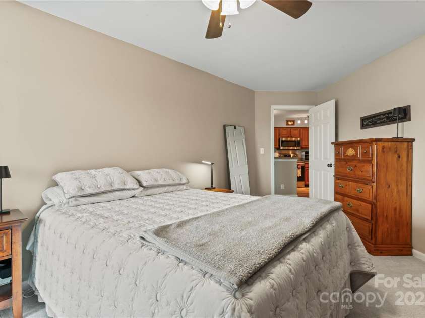 18709 Nautical Drive, Cornelius, NC 28031.  MLS# CAR4290511, YatesRealty ID 32279. 