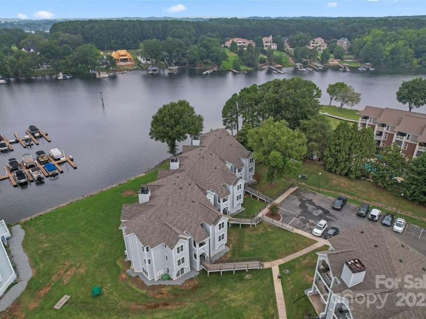 18709 Nautical Drive, Cornelius, NC 28031.  MLS# CAR4290511, YatesRealty ID 32279. 