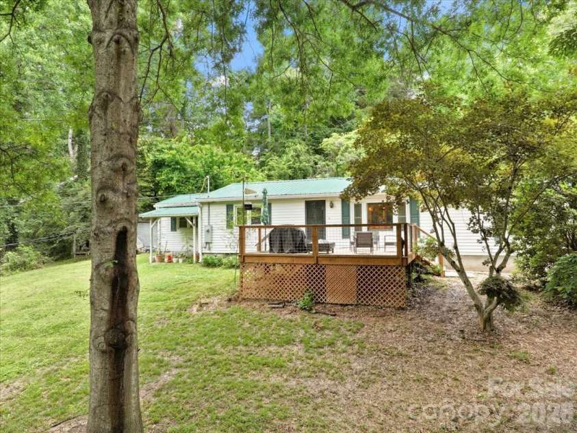 2 Ray Road, Weaverville, NC 28787.  MLS# CAR4395567, YatesRealty ID 32280. 