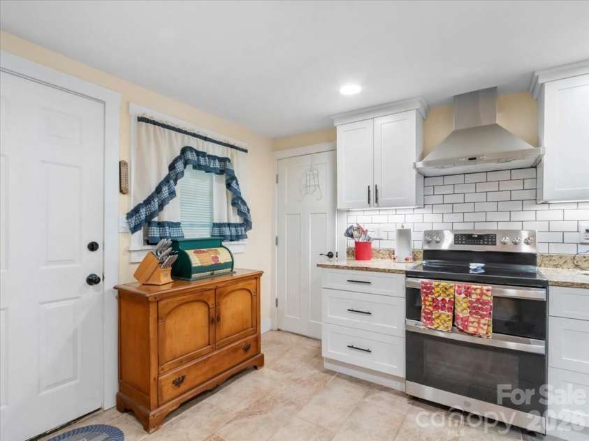 2 Ray Road, Weaverville, NC 28787.  MLS# CAR4395567, YatesRealty ID 32280. 