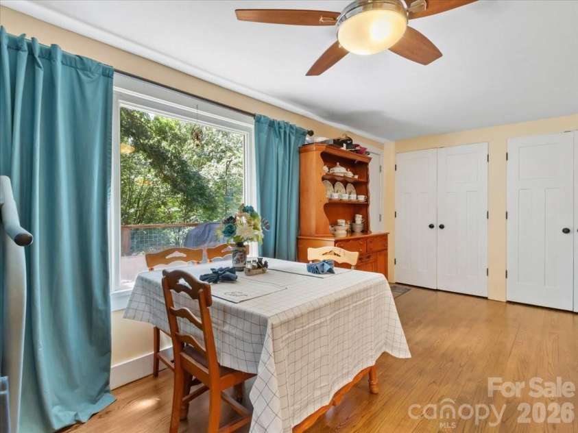 2 Ray Road, Weaverville, NC 28787.  MLS# CAR4395567, YatesRealty ID 32280. Dining area