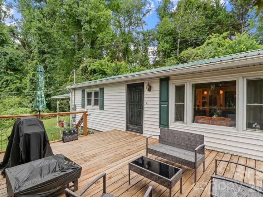 2 Ray Road, Weaverville, NC 28787.  MLS# CAR4395567, YatesRealty ID 32280. Front door