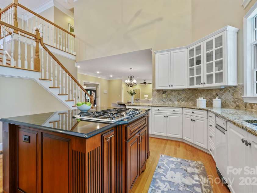 7312 Willesden Lane, Charlotte, NC 28277.  MLS# CAR4289503, YatesRealty ID 32280. 