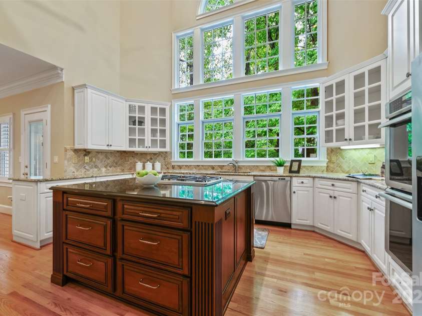 7312 Willesden Lane, Charlotte, NC 28277.  MLS# CAR4289503, YatesRealty ID 32280. 