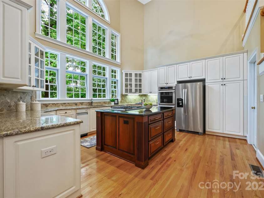 7312 Willesden Lane, Charlotte, NC 28277.  MLS# CAR4289503, YatesRealty ID 32280. 