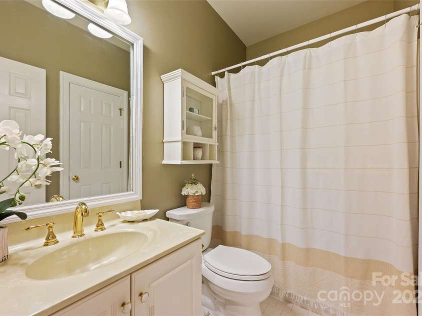 7312 Willesden Lane, Charlotte, NC 28277.  MLS# CAR4289503, YatesRealty ID 32280. 