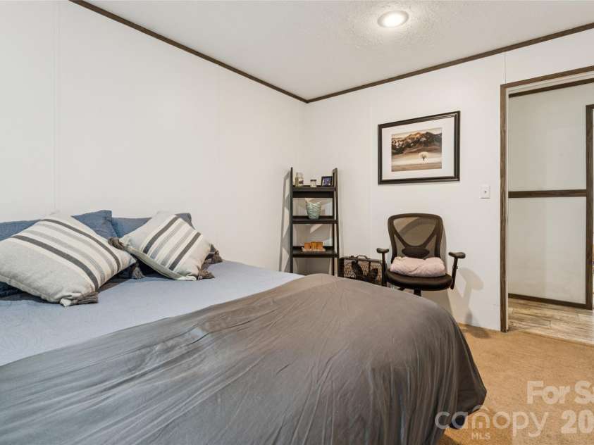 525 Haviture Way, Gastonia, NC 28056.  MLS# CAR4388417, YatesRealty ID 32281. Bedroom