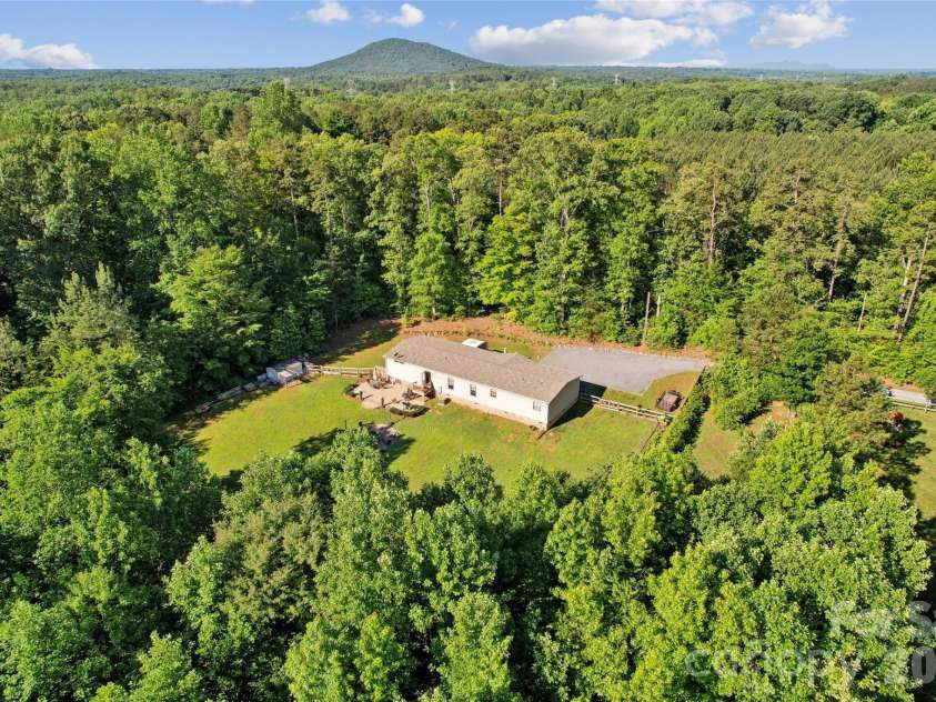 525 Haviture Way, Gastonia, NC 28056.  MLS# CAR4388417, YatesRealty ID 32281. Property ariel