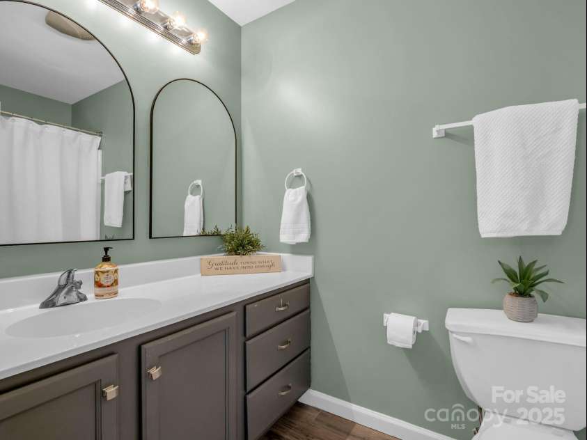 69 Wiltshire Circle, Fletcher, NC 28732.  MLS# CAR4290881, YatesRealty ID 32281. Primary Bathroom