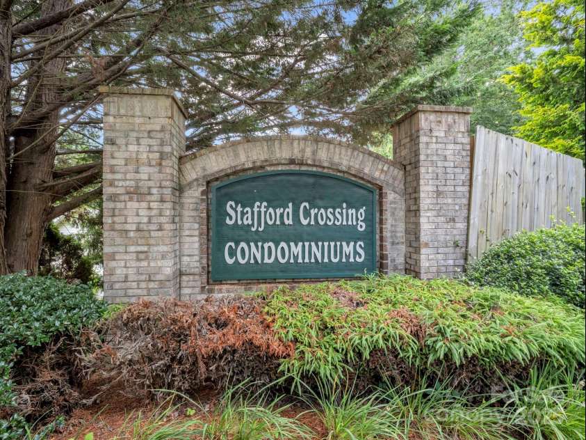 69 Wiltshire Circle, Fletcher, NC 28732.  MLS# CAR4290881, YatesRealty ID 32281. Stafford Crossing is a friendly and quiet community with side walks and amazing convenience to services!