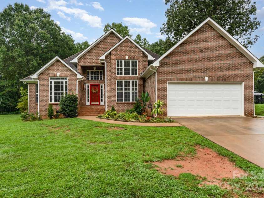 125 Stumpy Creek Road, Mooresville, NC 28117.  MLS# CAR4291279, YatesRealty ID 32282. 