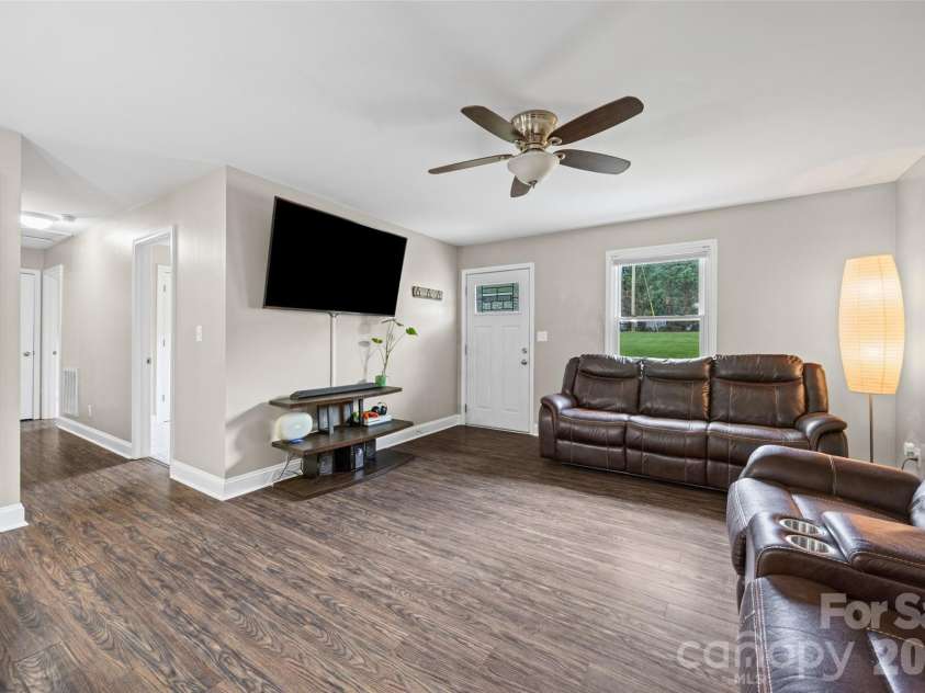 3753 Jenkins Road, Clover, SC 29710.  MLS# CAR4391594, YatesRealty ID 32283. 