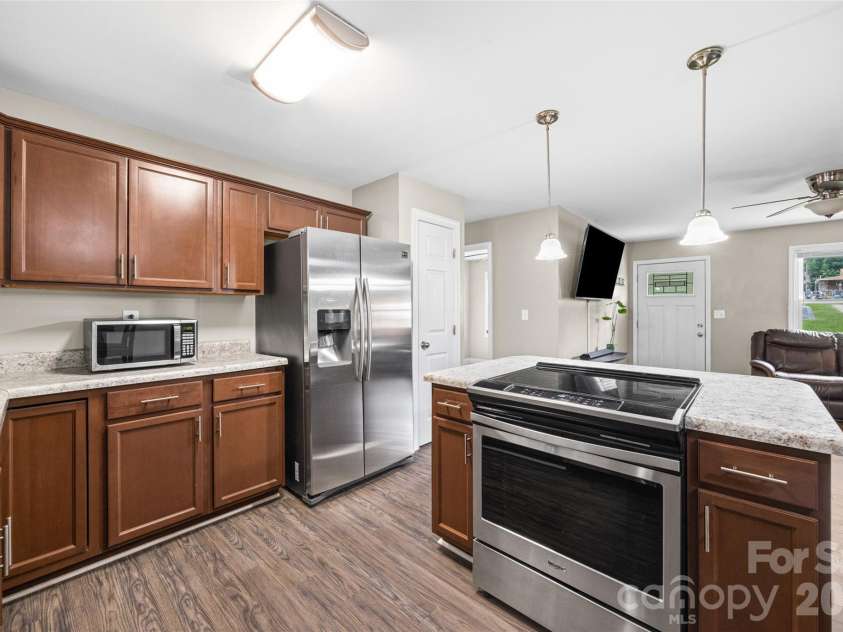 3753 Jenkins Road, Clover, SC 29710.  MLS# CAR4391594, YatesRealty ID 32283. 