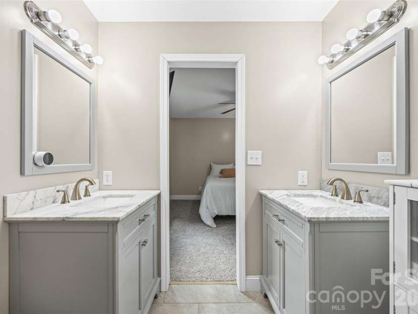 3753 Jenkins Road, Clover, SC 29710.  MLS# CAR4391594, YatesRealty ID 32283. 
