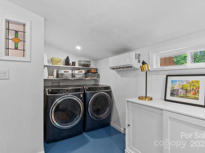 207 Oconeechee Avenue, Black Mountain, NC 28711.  MLS# CAR4290585, YatesRealty ID 32284. Bonus Room has Laundry Nook