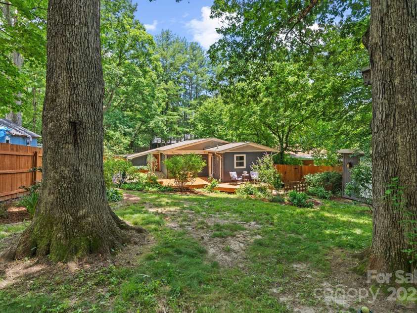 207 Oconeechee Avenue, Black Mountain, NC 28711.  MLS# CAR4290585, YatesRealty ID 32284. In-town Nature Sanctuary