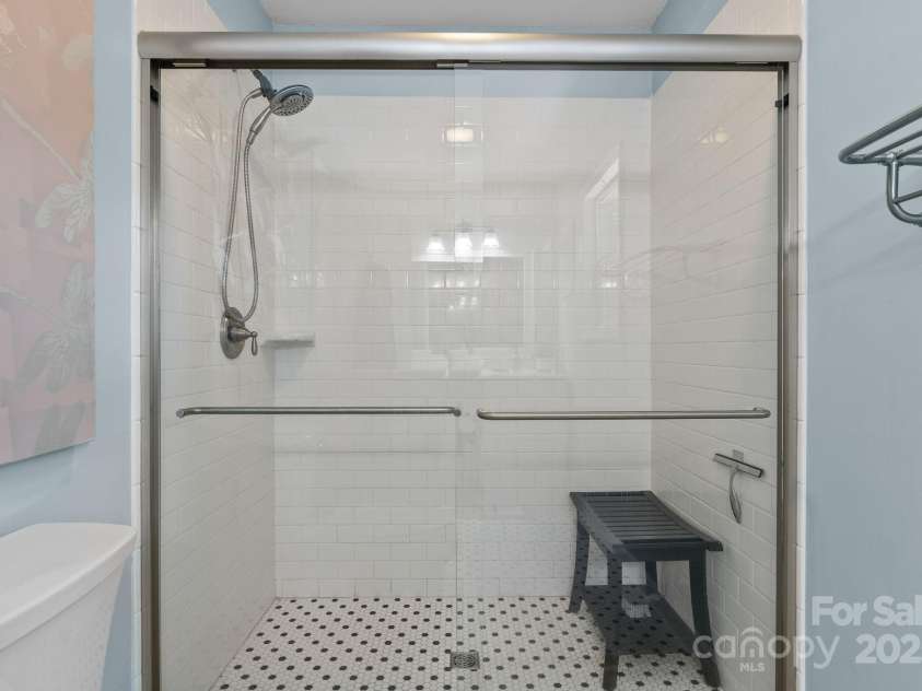 207 Oconeechee Avenue, Black Mountain, NC 28711.  MLS# CAR4290585, YatesRealty ID 32284. No-Step Shower