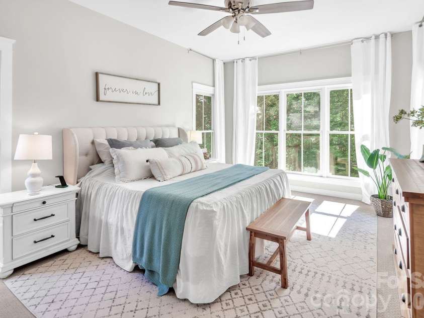 619 Oak Drive, Huntersville, NC 28078.  MLS# CAR4371399, YatesRealty ID 32284. Main Floor Primary