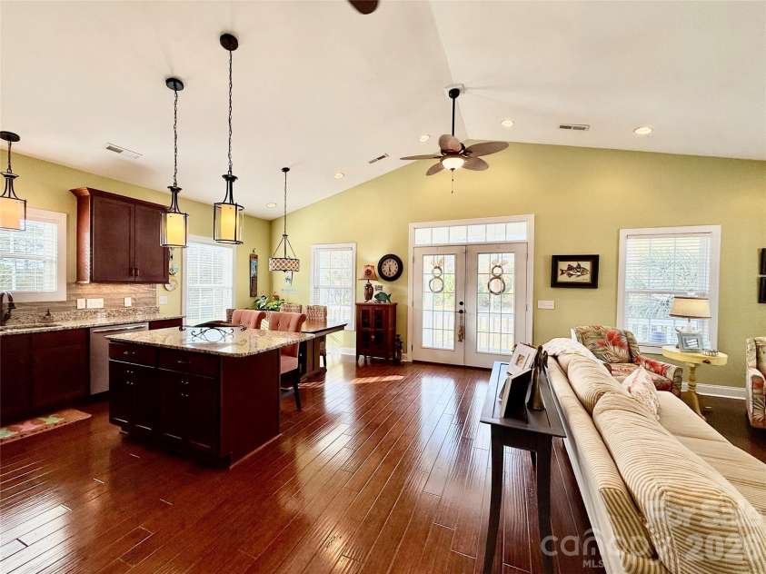 1965 24th Avenue, North Myrtle Beach, SC 29582.  MLS# CAR4362359, YatesRealty ID 32285. 